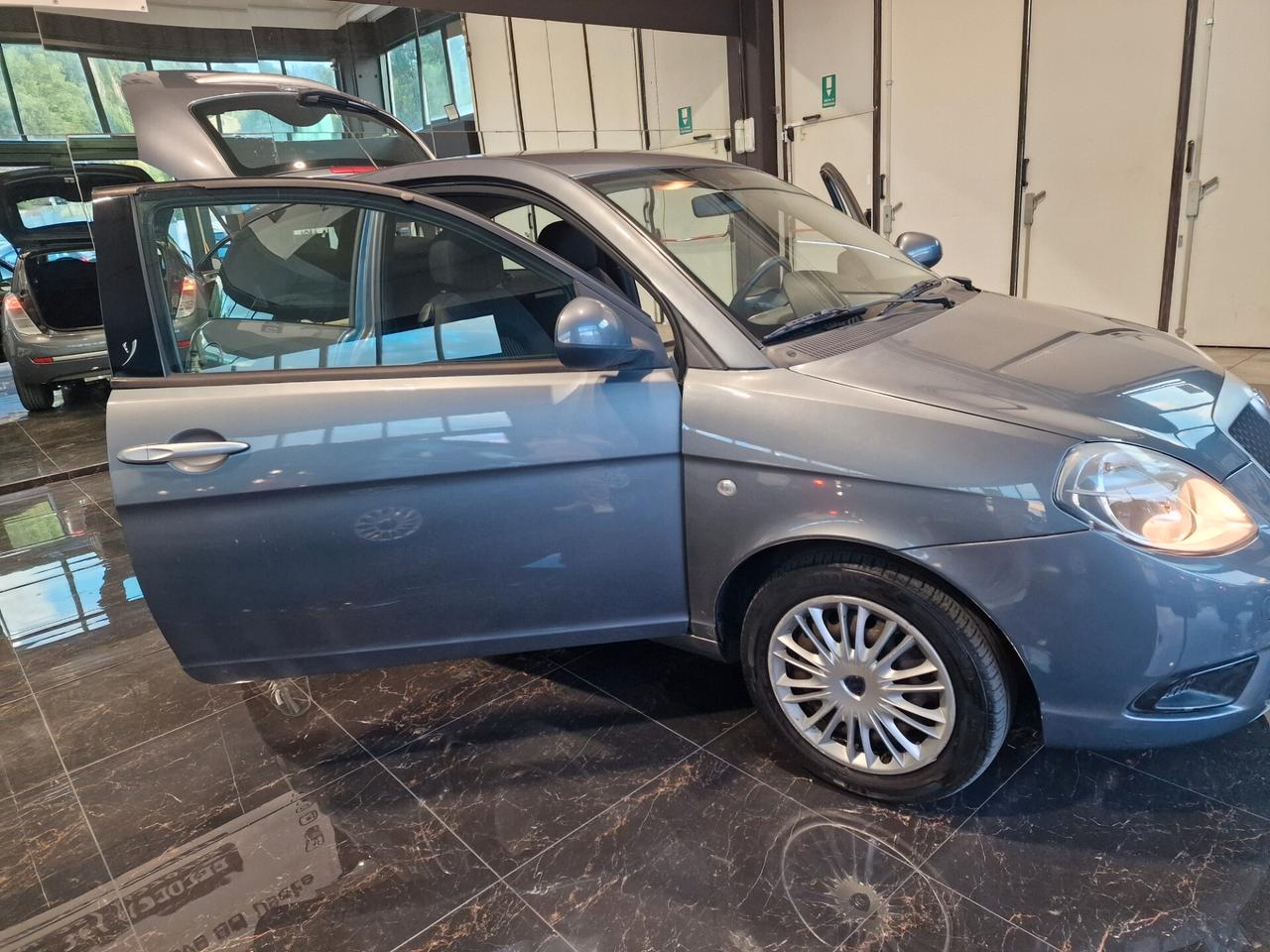 Lancia Ypsilon 1.2 Versus 155 mila chilometri