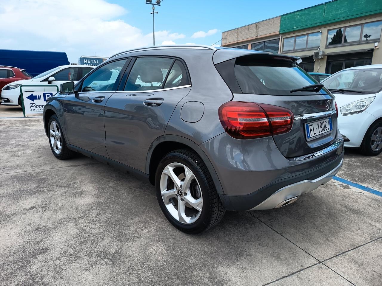 Mercedes-benz GLA 180 d Automatic Premium