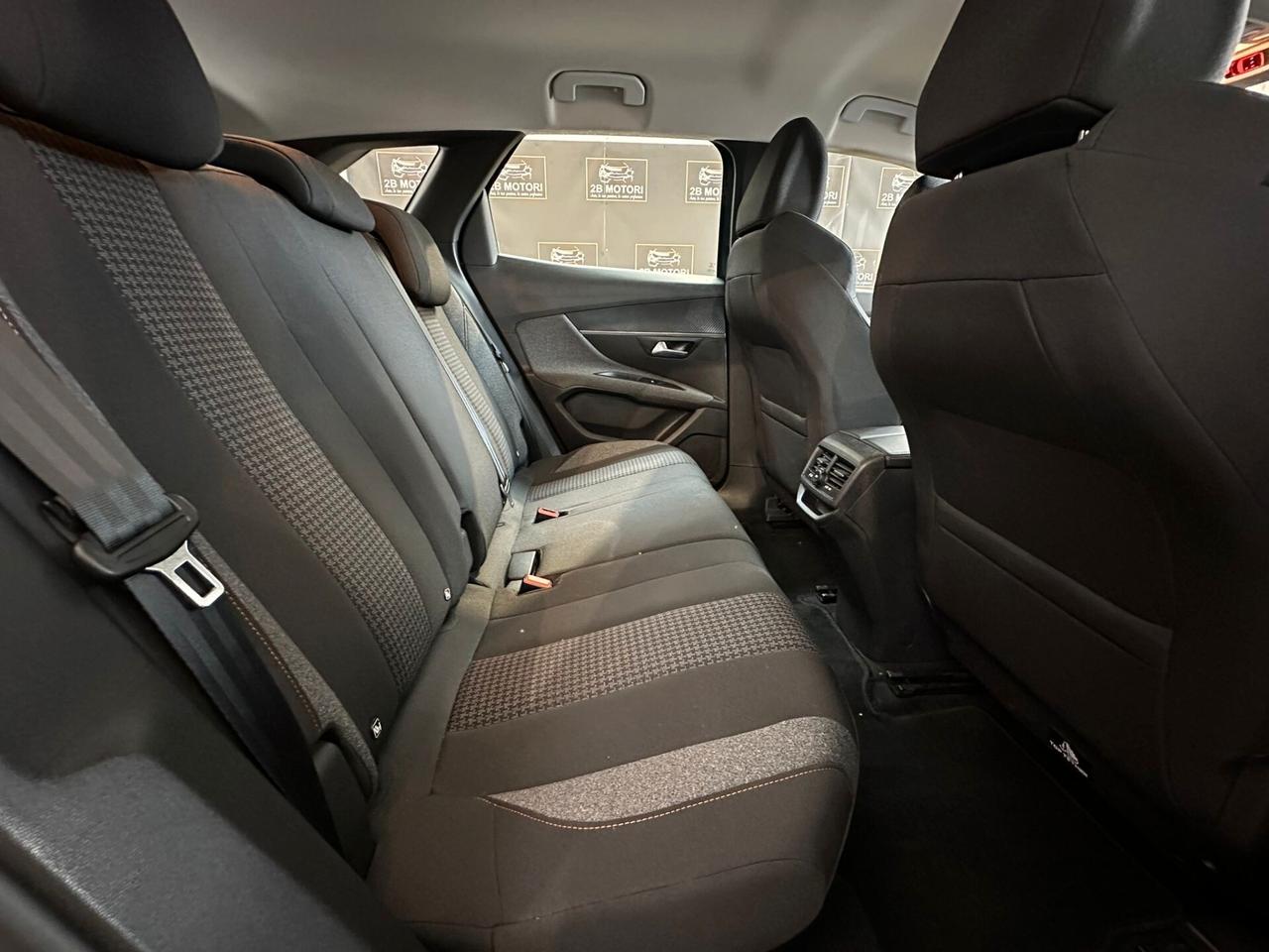 Peugeot 3008 BlueHDi 130 S&S EAT8 Allure