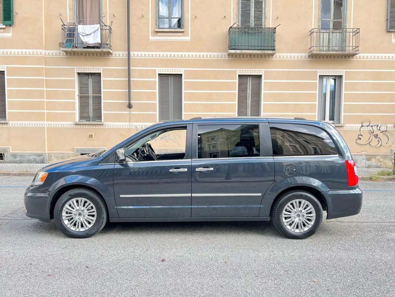 Lancia Voyager 2.8 Turbodiesel Platinum 177 CV