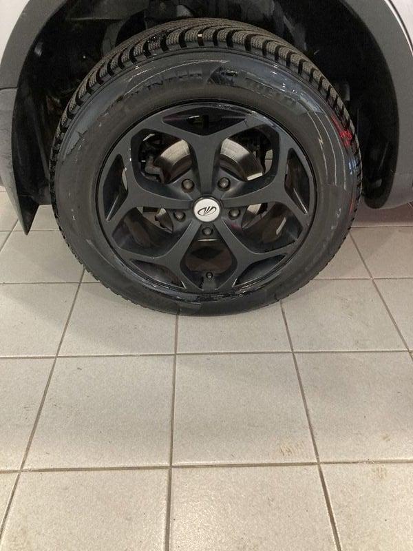 Mahindra XUV500 XUV500 2.2 16V FWD W8