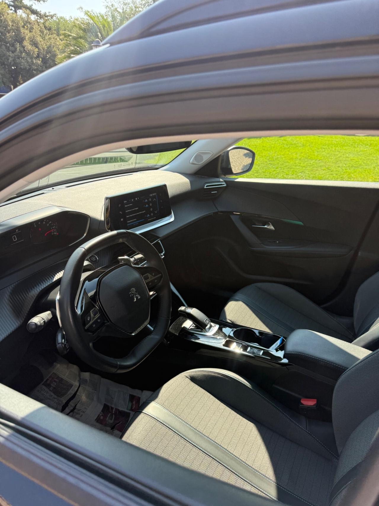 Peugeot 2008 1.5 diesel EAT8 Allure 2022 uni proprietario