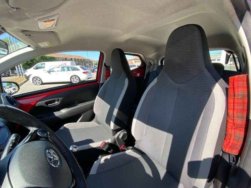Toyota Aygo Connect 1.0 VVT-i 72 CV 5 porte x-play