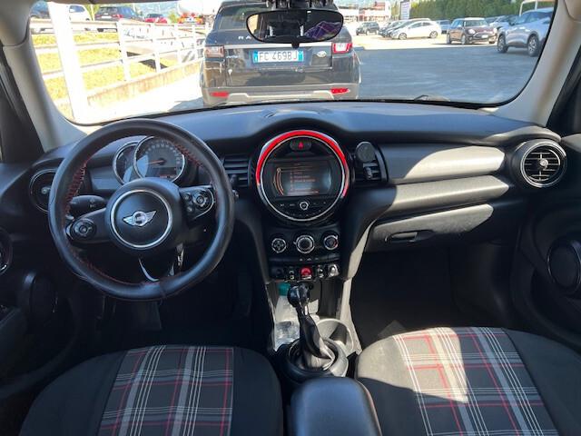 Mini 1.5 Cooper D 5 porte
