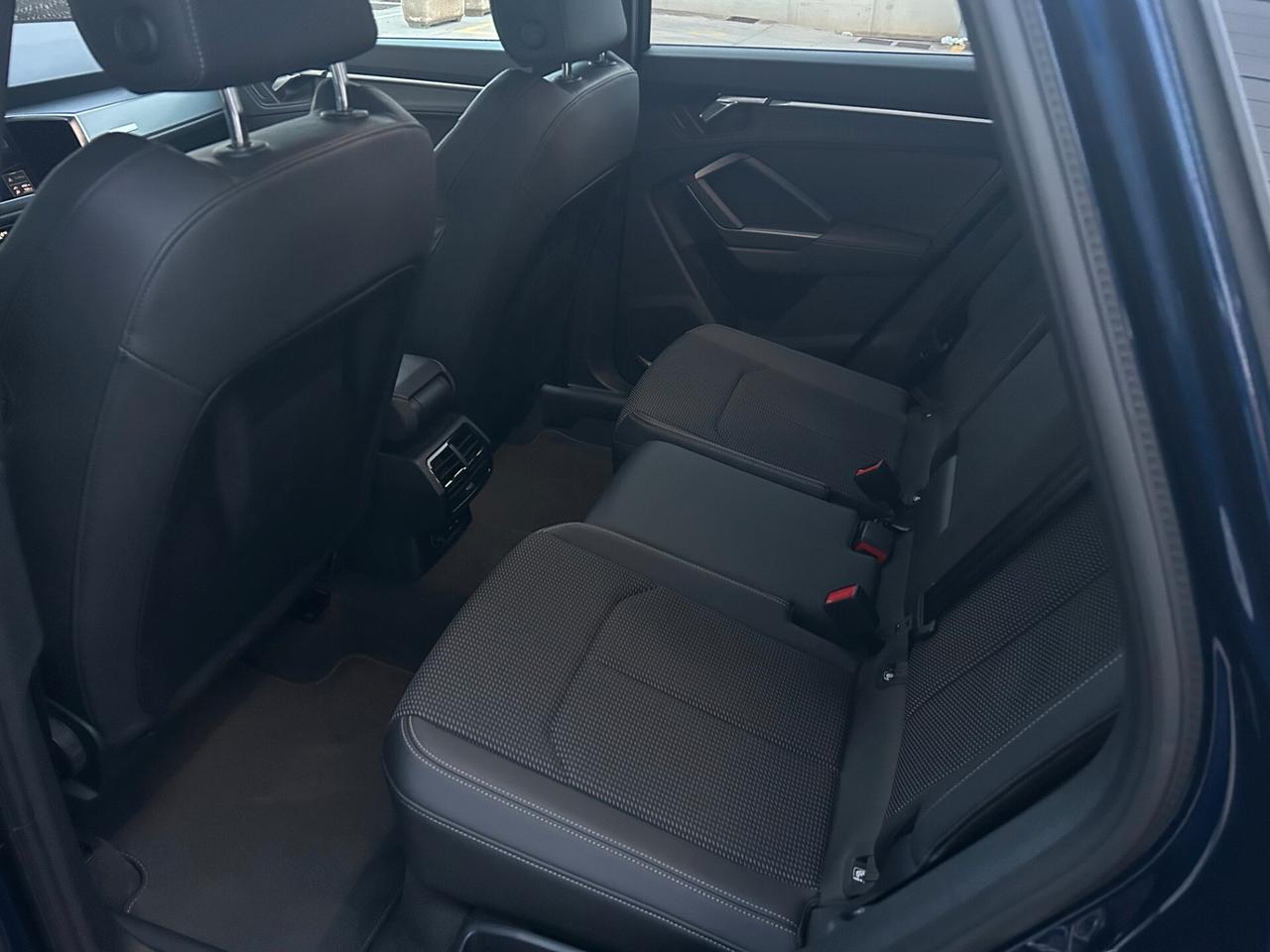 Audi Q3 35 TDI S line edition