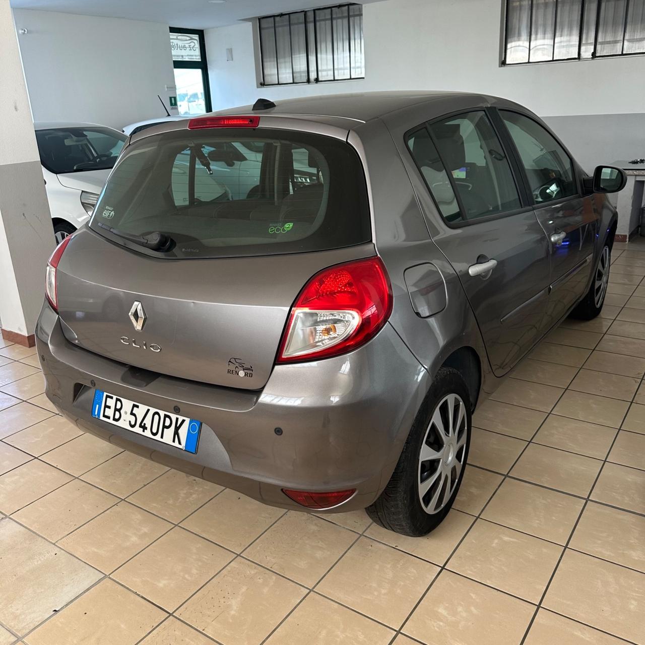 Renault Clio 1.2 16V 5 porte Dynamique AUTOMATICO