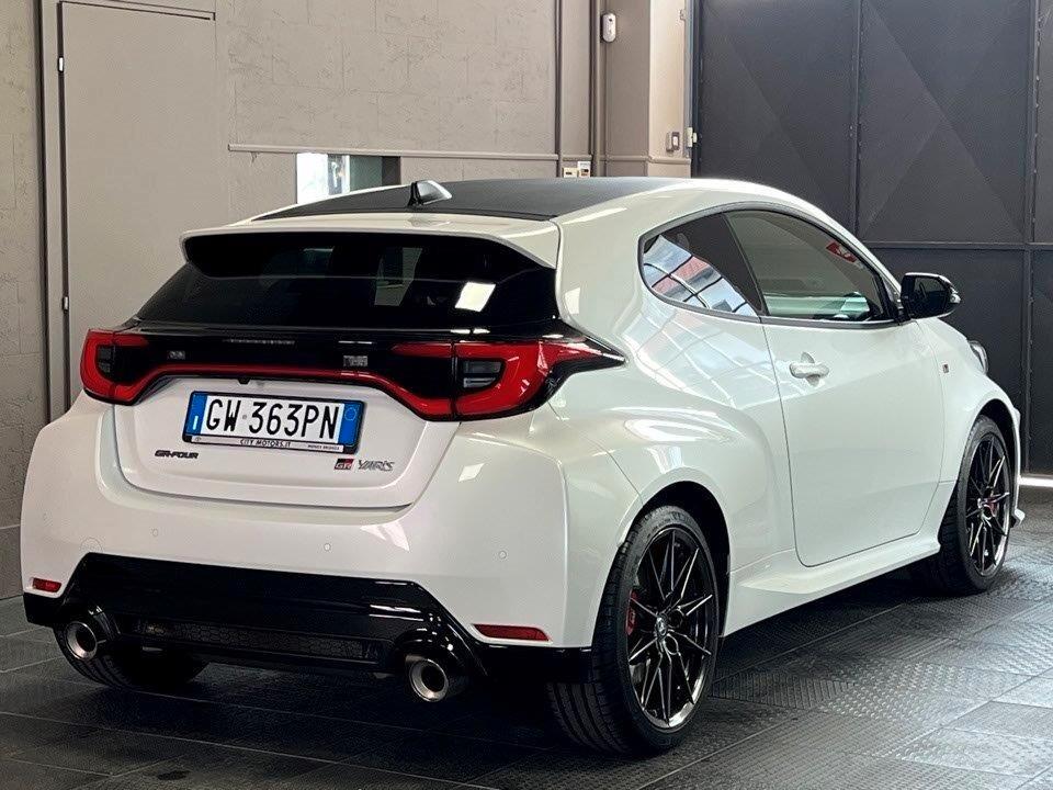 Toyota Yaris 1.6 Turbo GR Circuit DAT-8