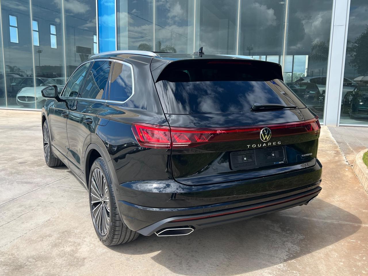 Volkswagen Touareg 3.0 V6 TSI eHybrid Elegance SCONTO DI €44.100