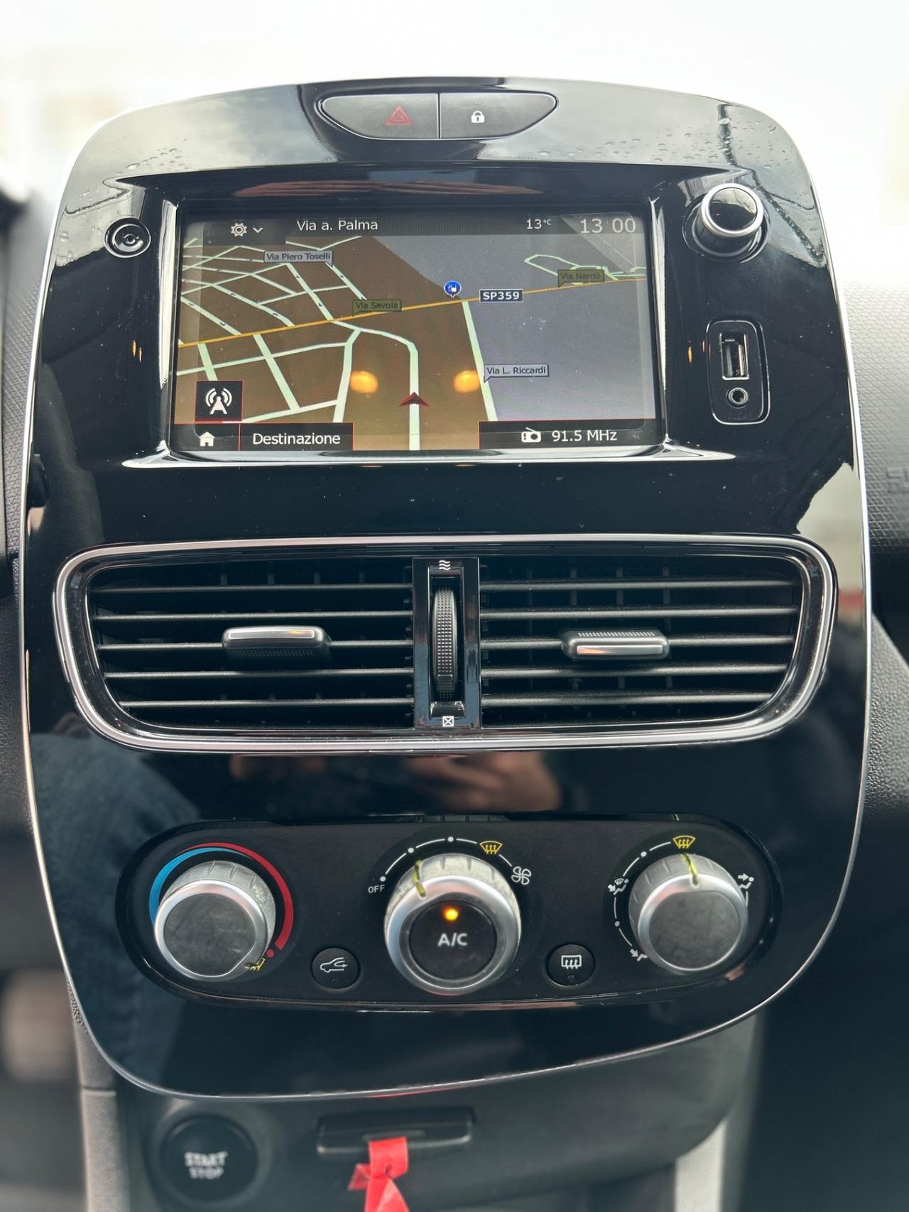 Renault Clio Moschino Zen-2019-CLIMA-LED-NAVI