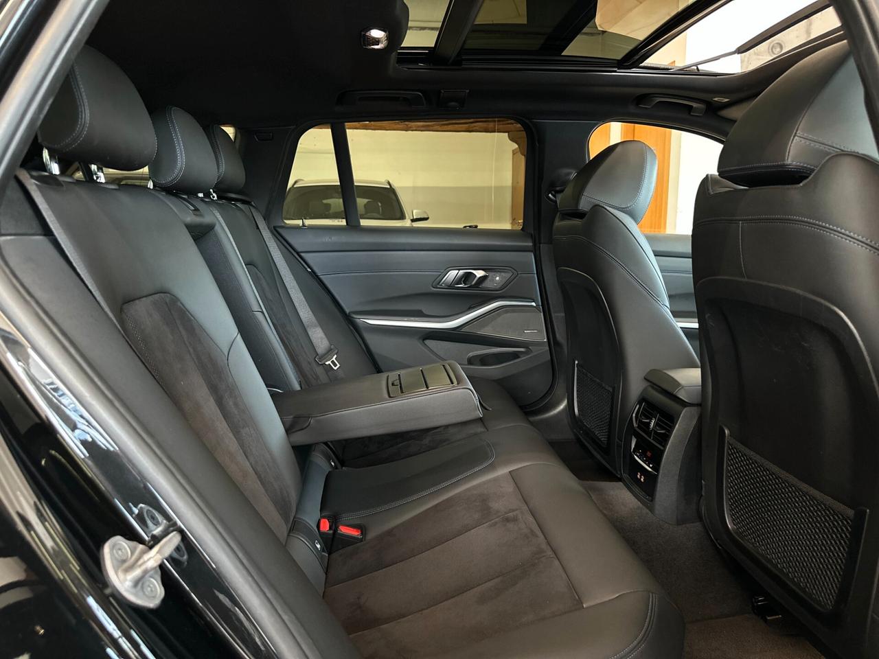 BMW 330d TOURING MHEV MSPORT *TETTO*HARMANKARDON*RADAR*