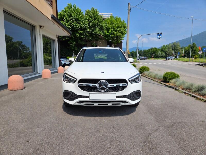 MERCEDES GLA (H247) GLA 250 e hybrid E...