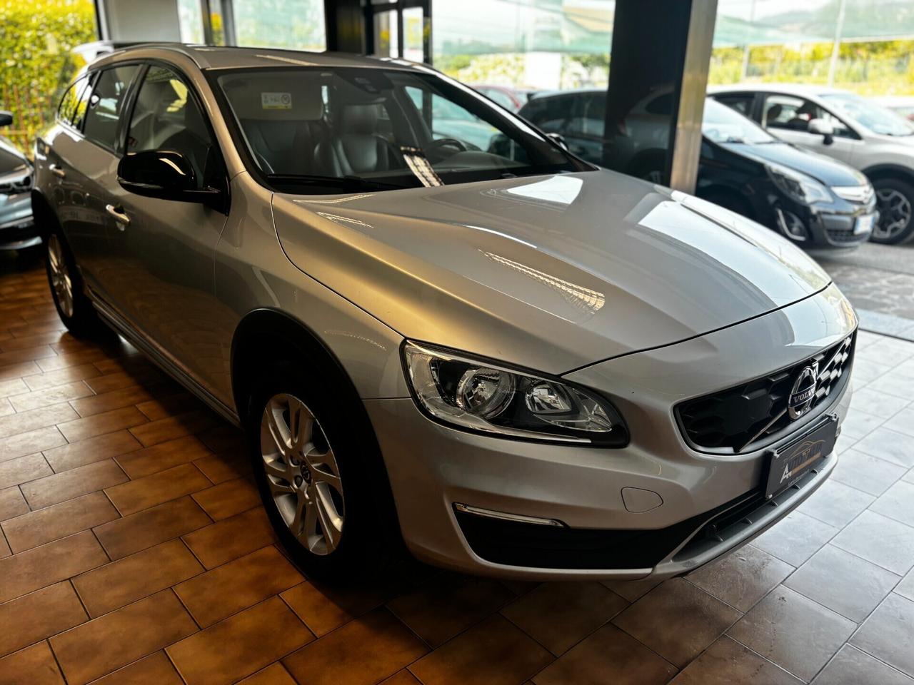 Volvo V60 Cross Country 2.0 d3 geartronic*TAGLIANDI CERTIFICATI VOLVO*