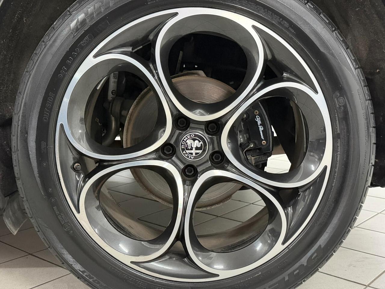 Alfa Romeo Stelvio 2.2 TD 210 CV VELOCE TETTO HARMAN KARDON Q4