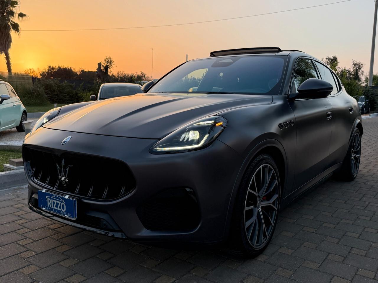 Maserati Grecale MHEV 330 CV AWD Modena Tetto Sonos Faber Grigio Lava