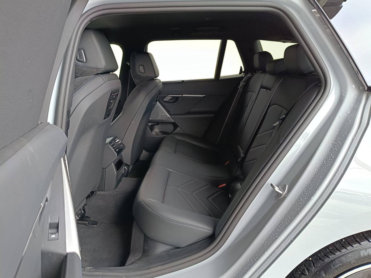 BMW Serie 5 G61 2024 Touring - 520d Touring 48V xdrive MSport auto