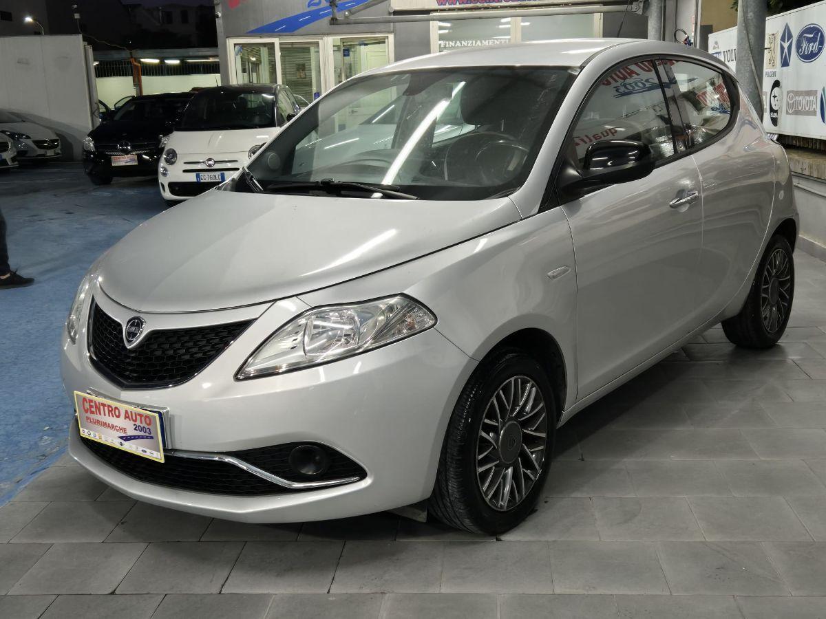 LANCIA - Ypsilon - 1.2 69 CV 5p. Platinum