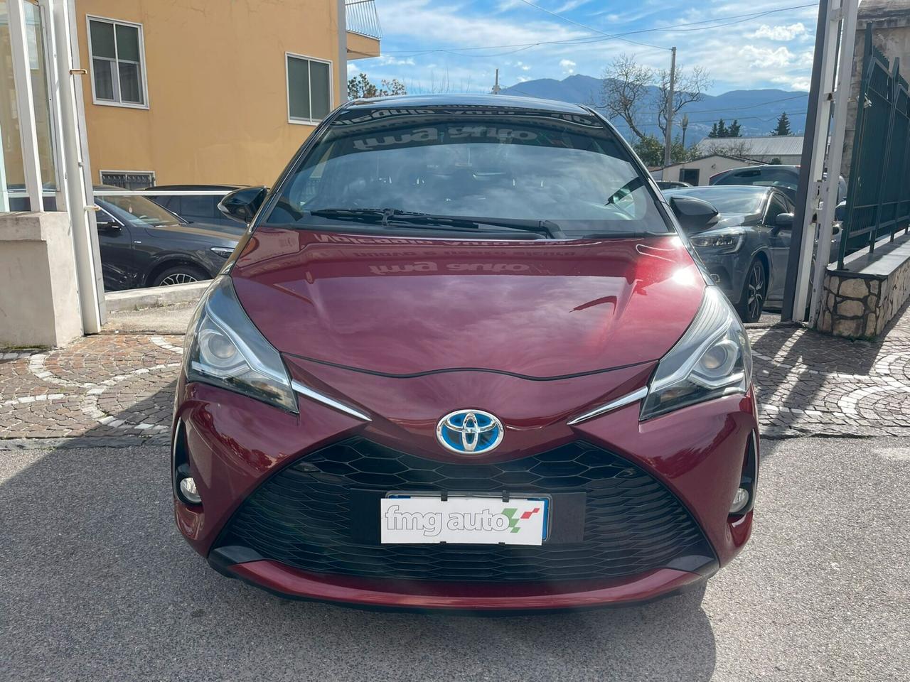 Toyota Yaris 1.5 Hybrid 5 porte Cool Red Edition