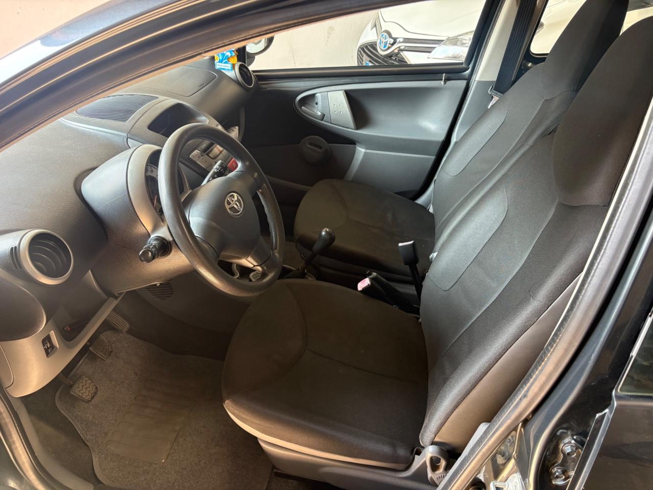 Toyota Aygo 1.0 12V VVT-i 5 porte NEOPATENTATI