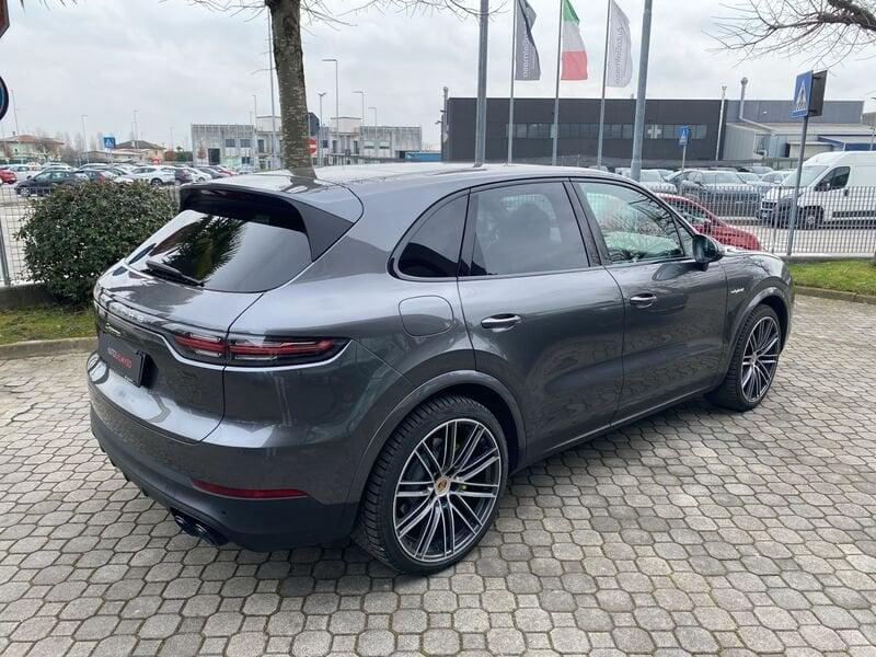 Porsche Cayenne 3.0 V6 E-Hybrid 462 CV