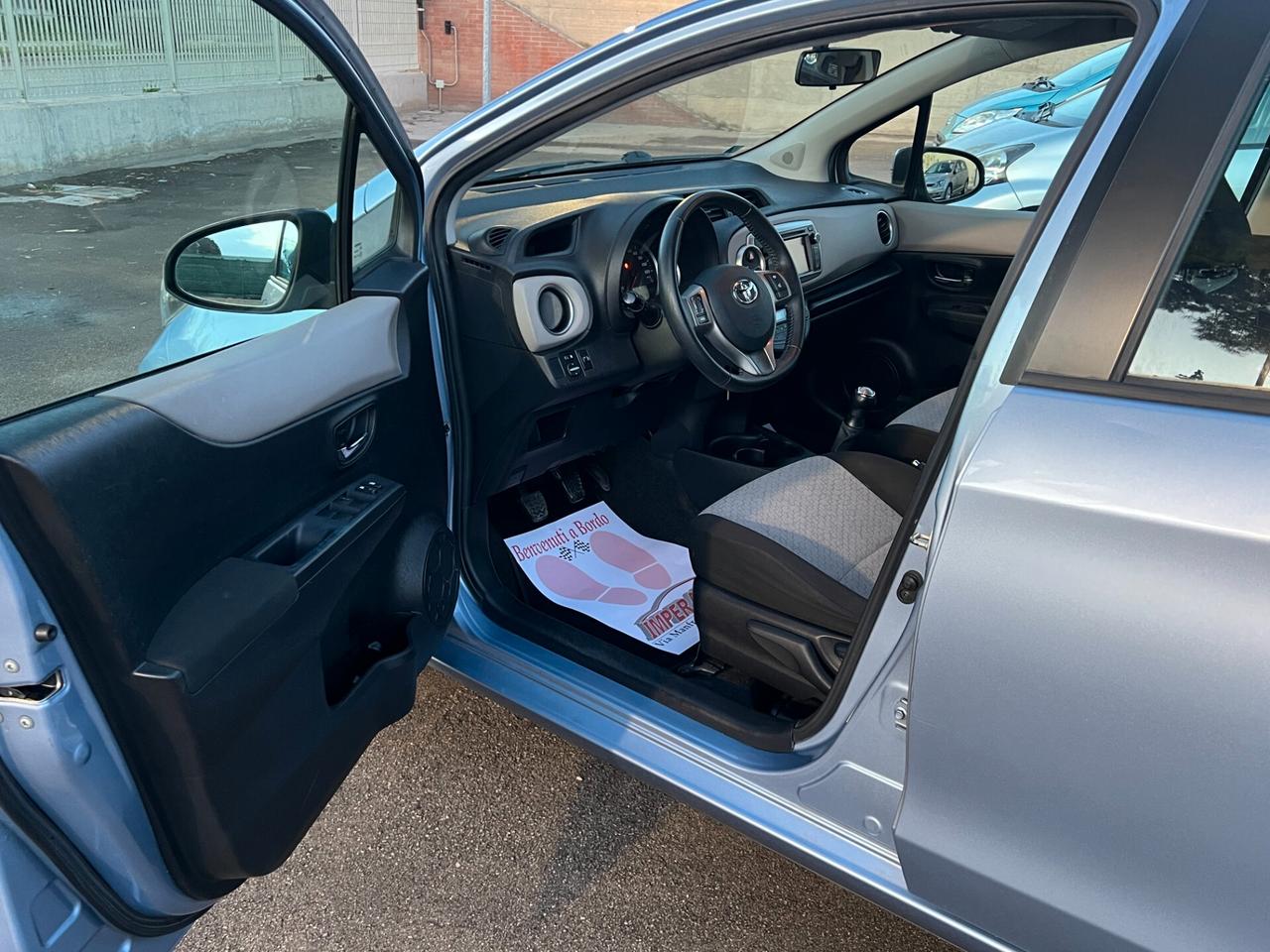 Toyota Yaris 1.0 5 porte Active Tagliandata