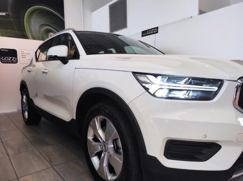 VOLVO XC40 (2017-->) - XC40 B4 AWD AUTOMATICO MOMENTUM