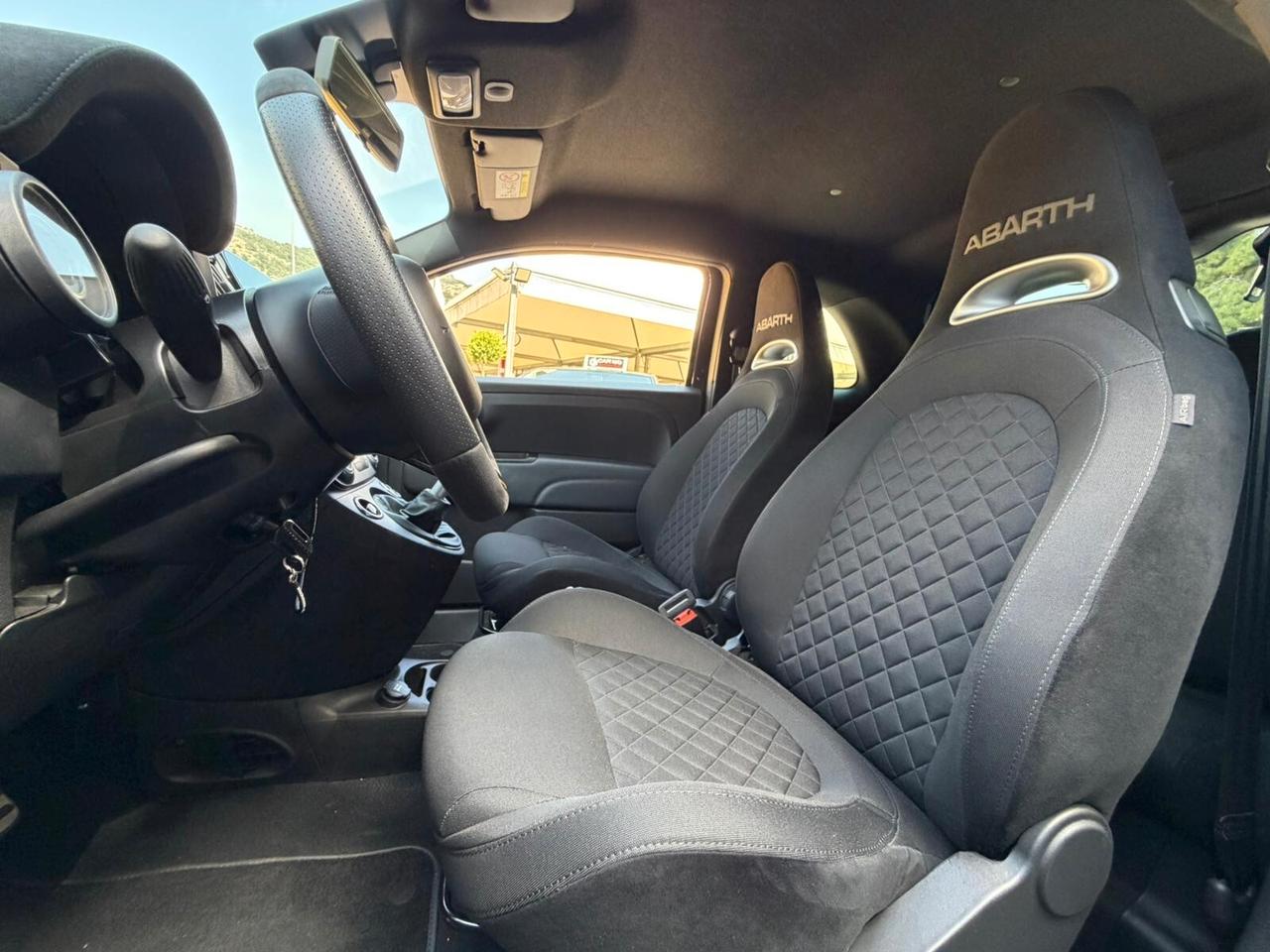 Abarth 695 1.4 Turbo T-Jet 180 CV