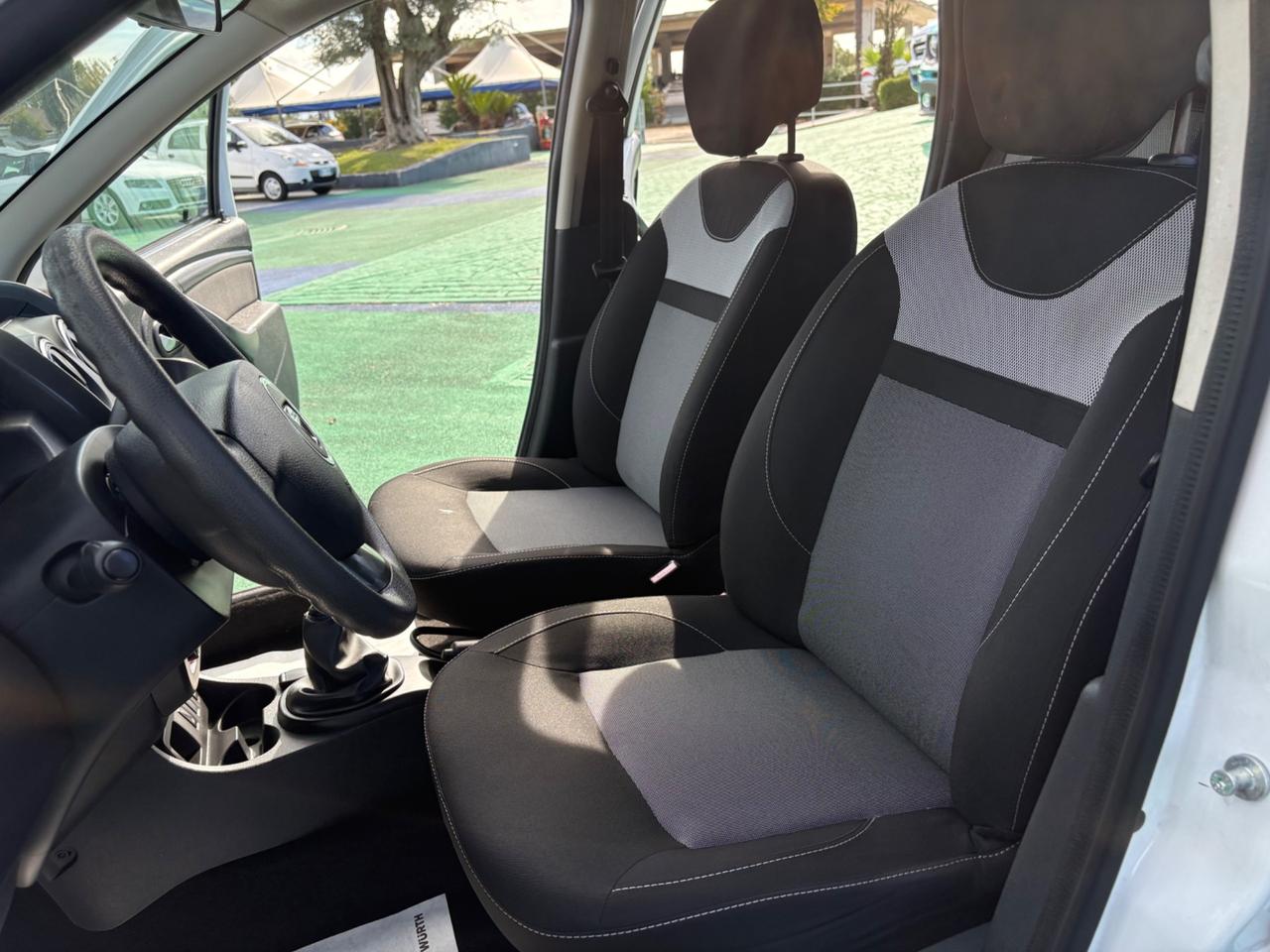 Dacia Duster 1.5 dCi 90CV S&S 4x2 Serie Speciale Lauréate Family