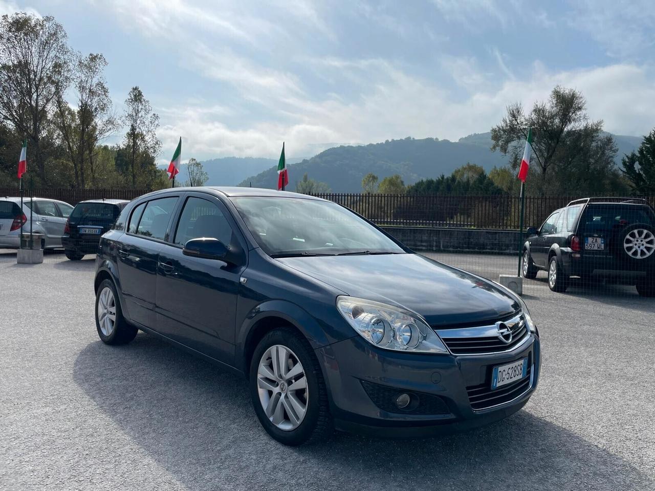 Opel Astra 1.7 CDTI 101CV 5 porte Cosmo