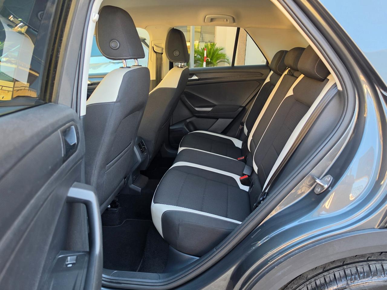 Volkswagen T-Roc 1.6 TDI SCR Advanced BlueMotion Technology