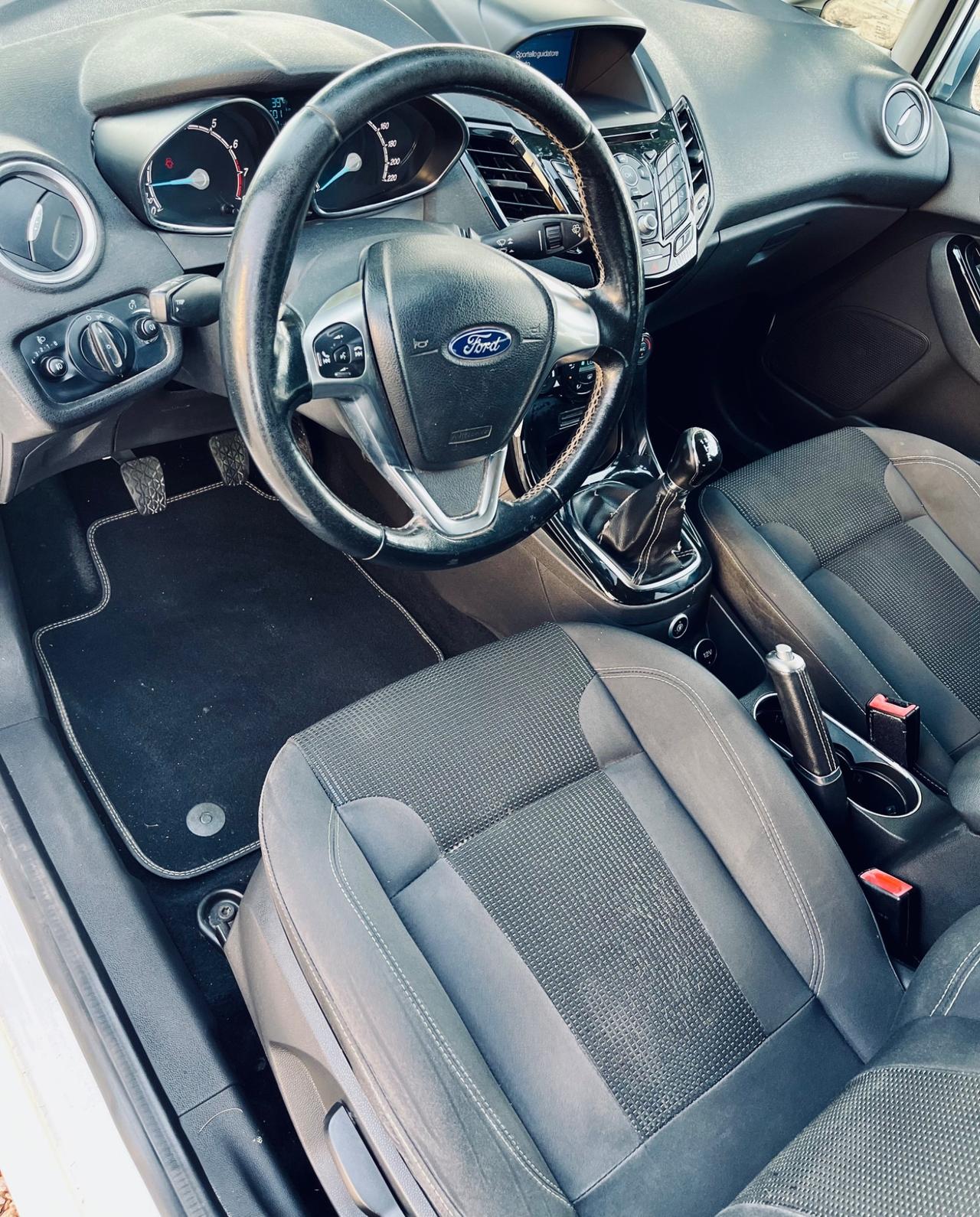 Ford Fiesta 1.4 5p. Bz.- GPL Titanium