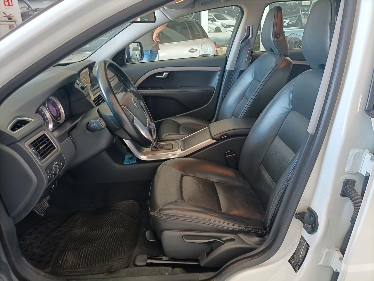 Volvo XC 70 CV 163 D4 AWD Geartronic Momentum 12/2013