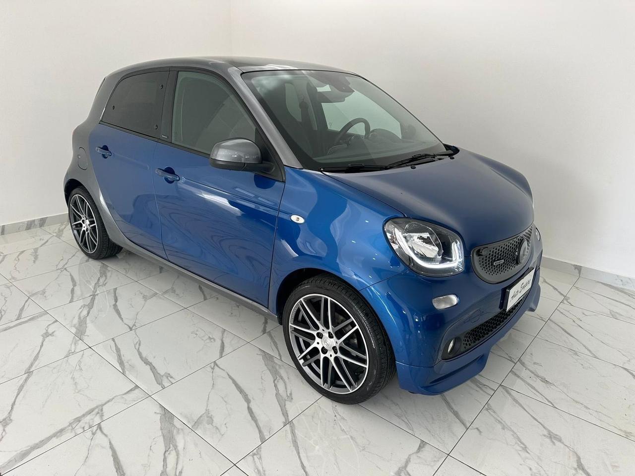 SMART FORFOUR BRABUS XCLUSIVE 109 CV 25.000 KM TETTO/JBL/PANORAMA