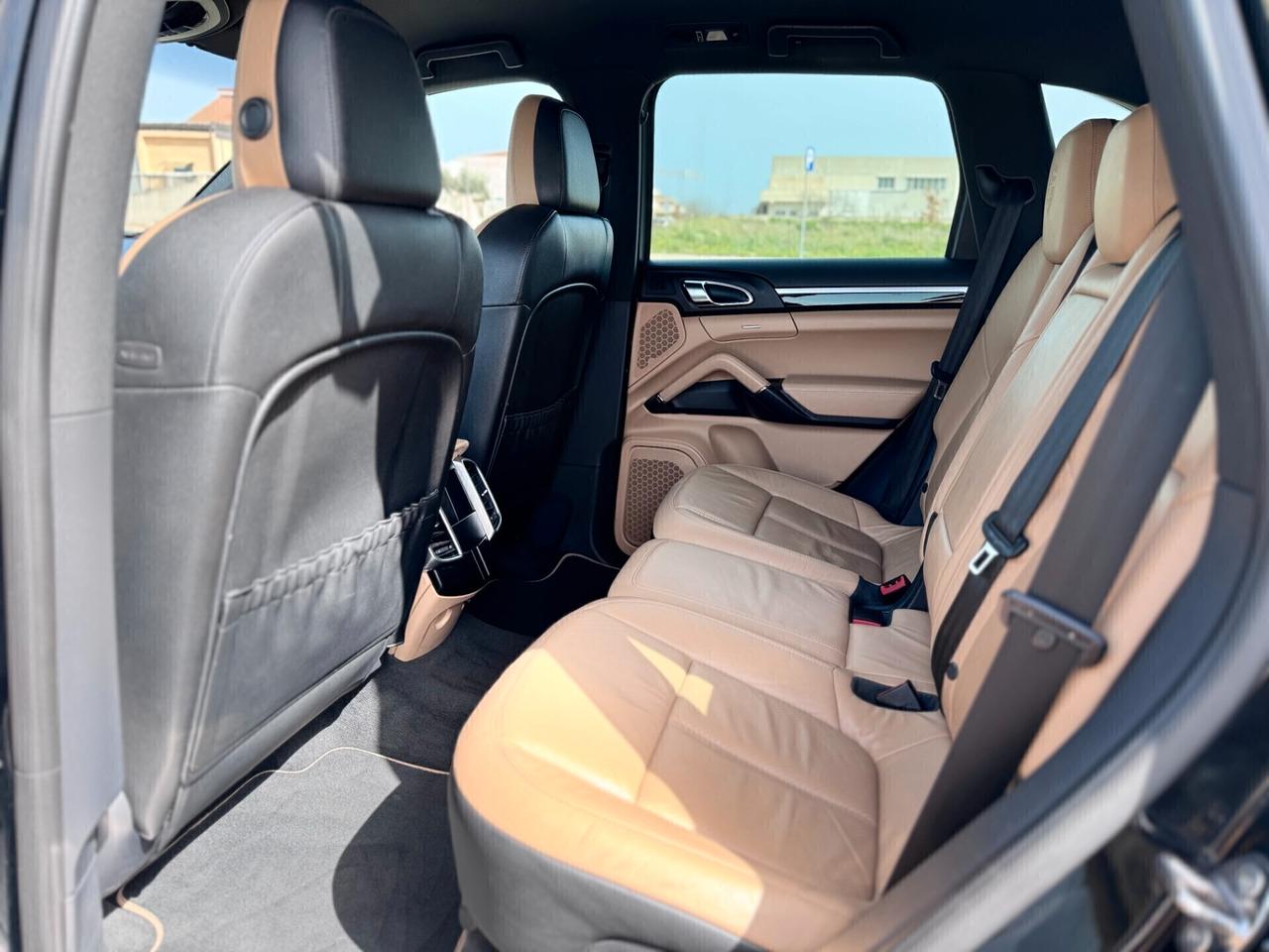 Porsche Cayenne 3.0 Diesel 250CV Platinum Edition