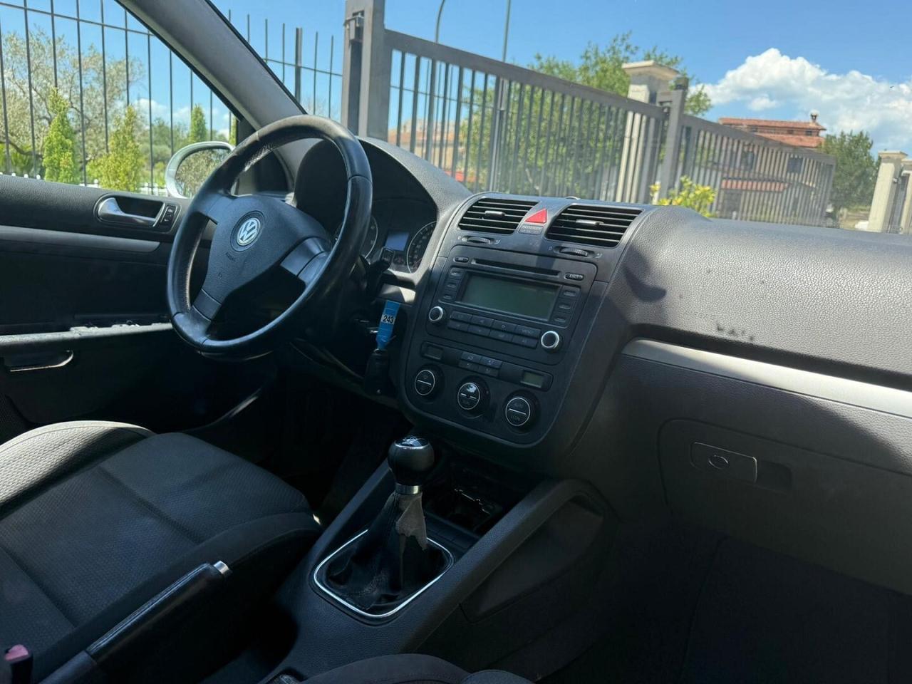 VOLKSWAGEN GOLF 5" SERIE