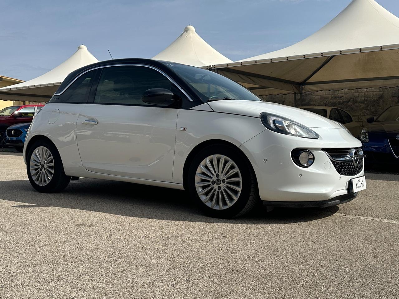Opel Adam 1.2 70 white blach