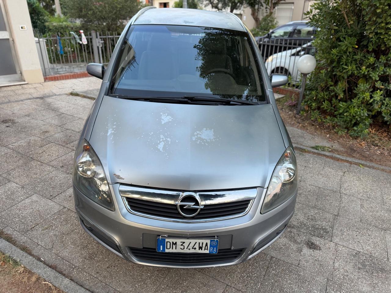 Opel Zafira 1.6 16V ecoM 94CV Cosmo