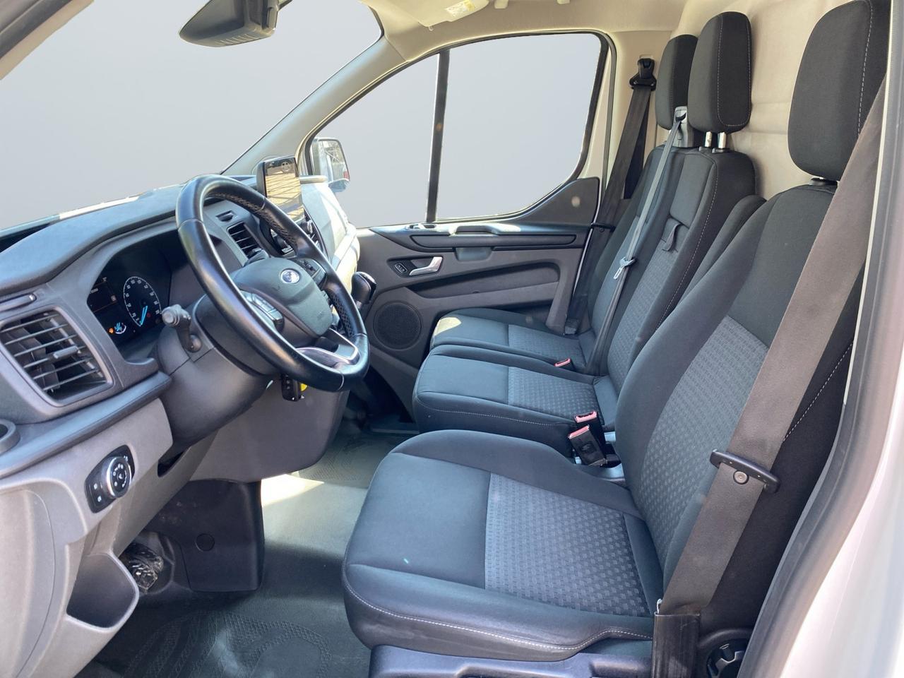 FORD Transit Custom 320 2018 - transit custom 320 2.0 tdci 130cv