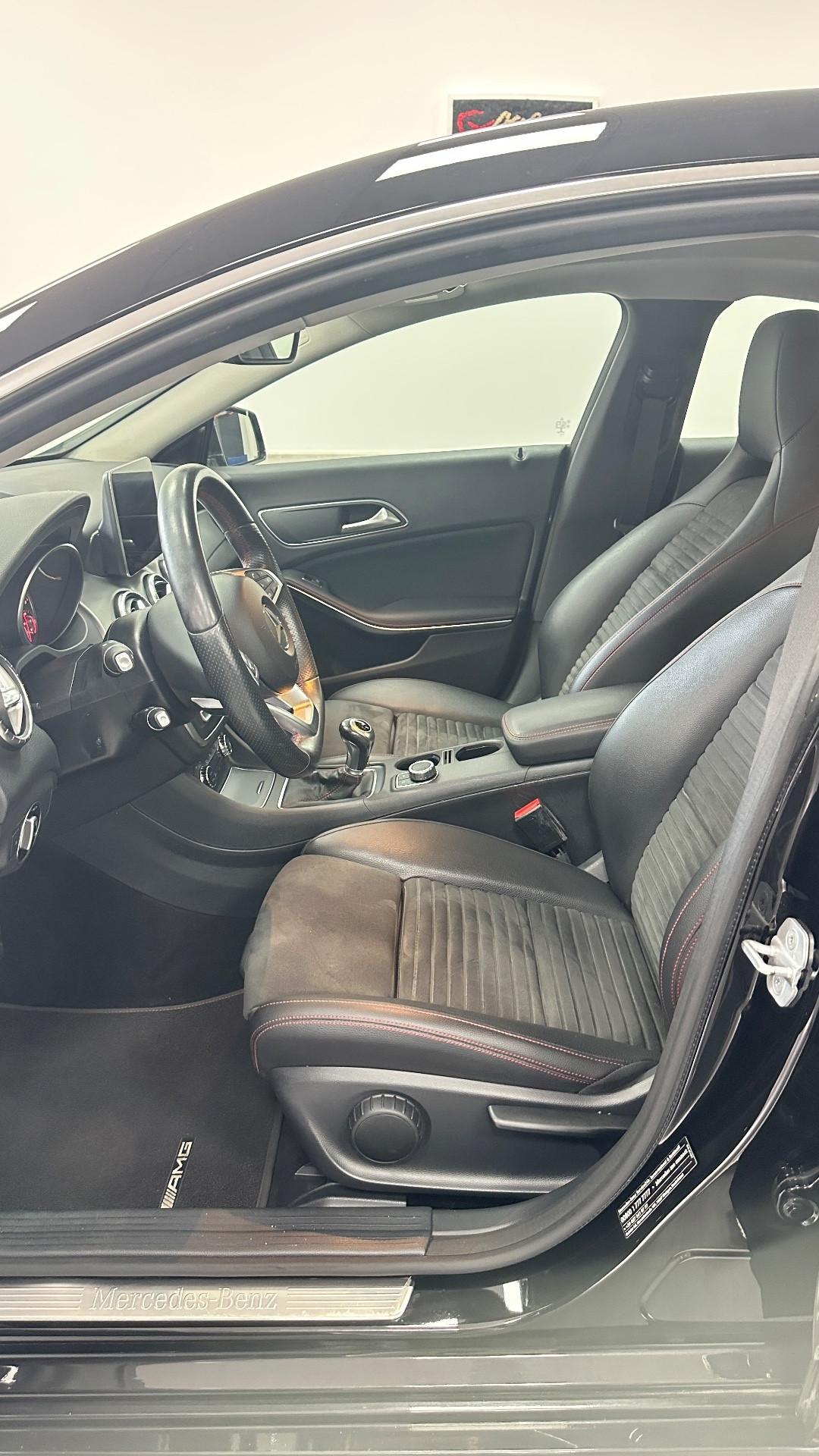 Mercedes-benz CLA 180 d Premium