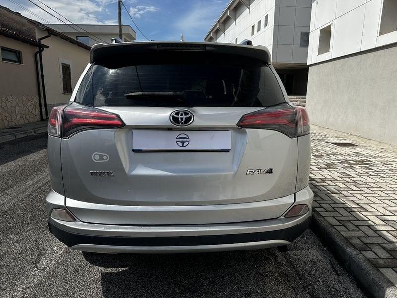 Toyota RAV4 2.0 D-4D 143cv MT Active 2WD