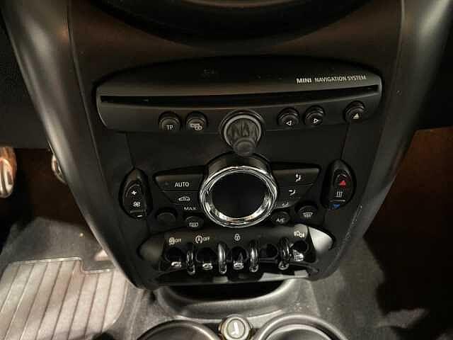 MINI Cooper SD Countryman 2.0D 143CV ALL 4X4 - NEOPATENTATI