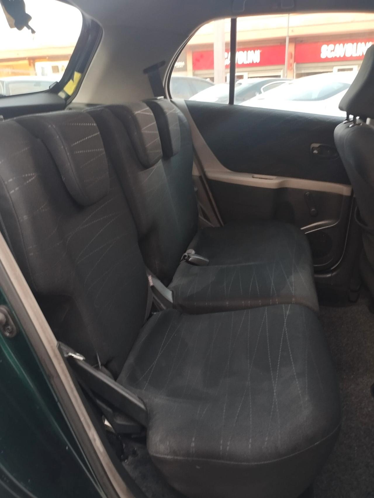 Toyota Yaris 1.4 D-4D 5 porte Sol