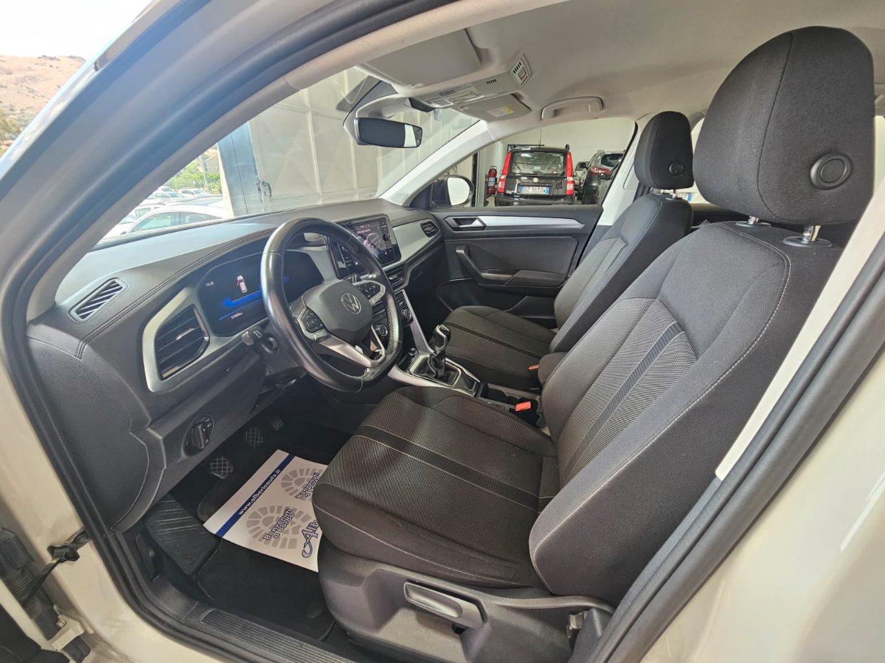 Volkswagen T-Roc 2.0 tdi R-Line 115cv *OFFERTA DEL MESE*