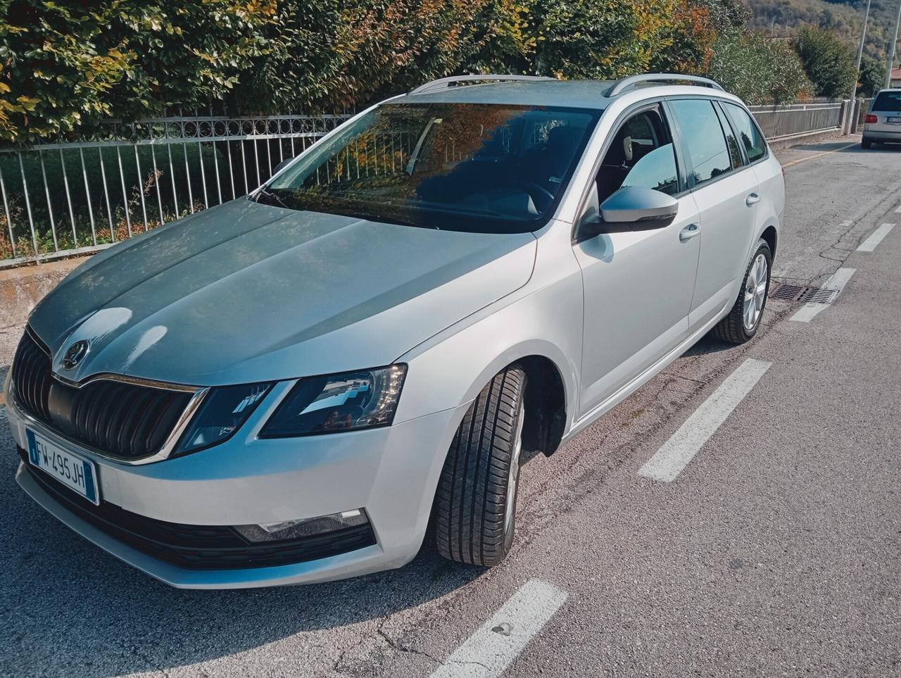 Skoda Octavia 1.6 TDI SCR 115 CV DSG Wagon Style