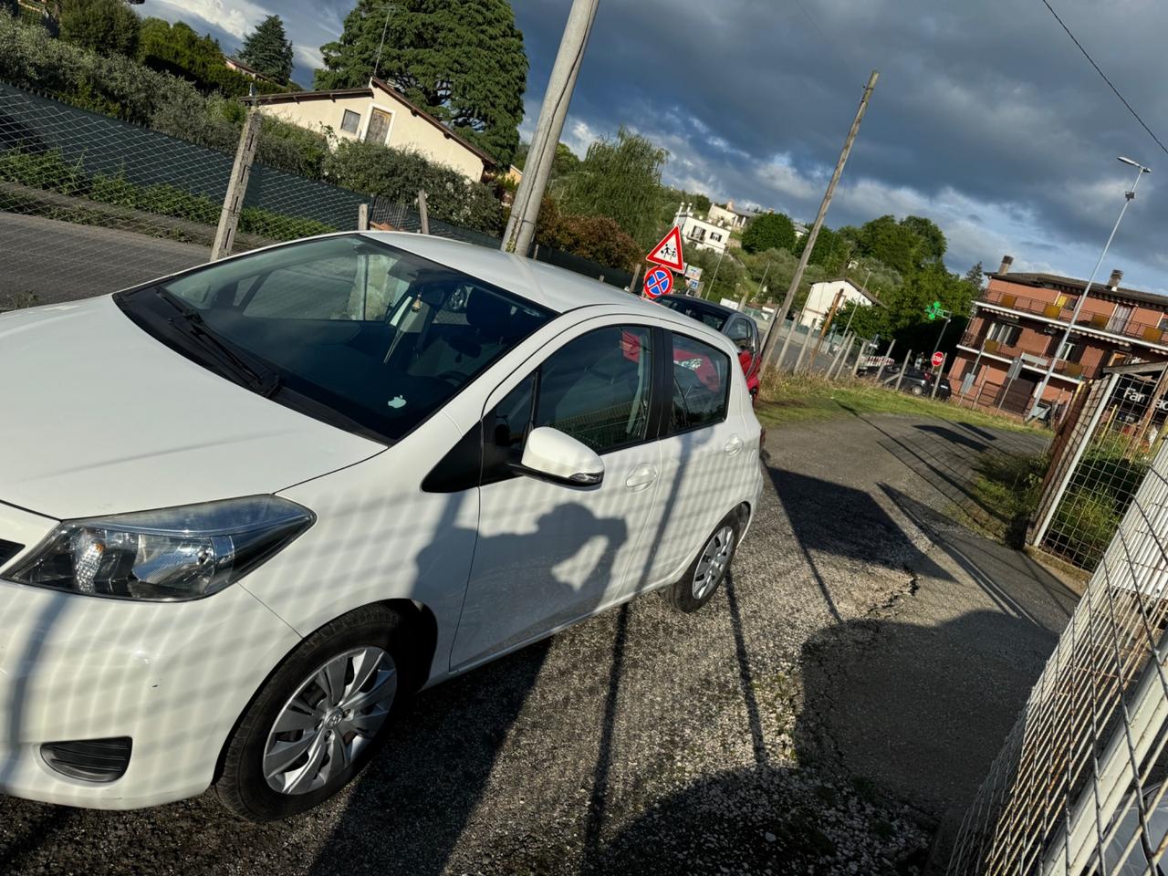 Toyota Yaris 1.0 5 porte Lounge NEOPATENTATI
