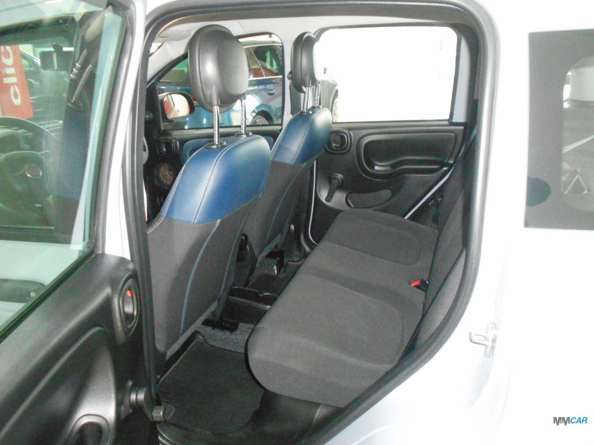 FIAT - Panda - 1.0 FireFly S&S Hybrid Cross