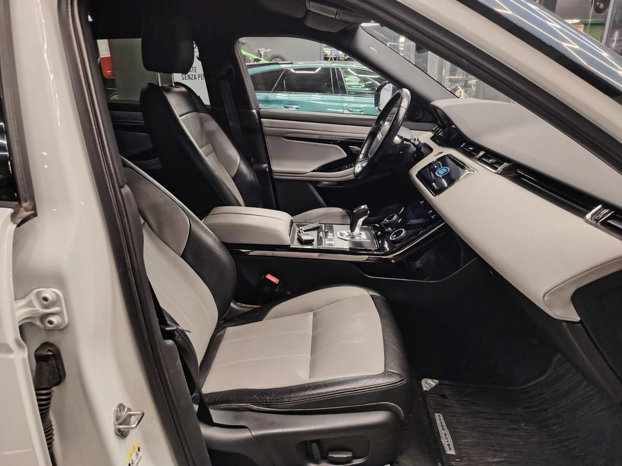 Land Rover Range Evoque 2.0D I4-L.Flw 150 CV AWD Auto R-Dynamic S