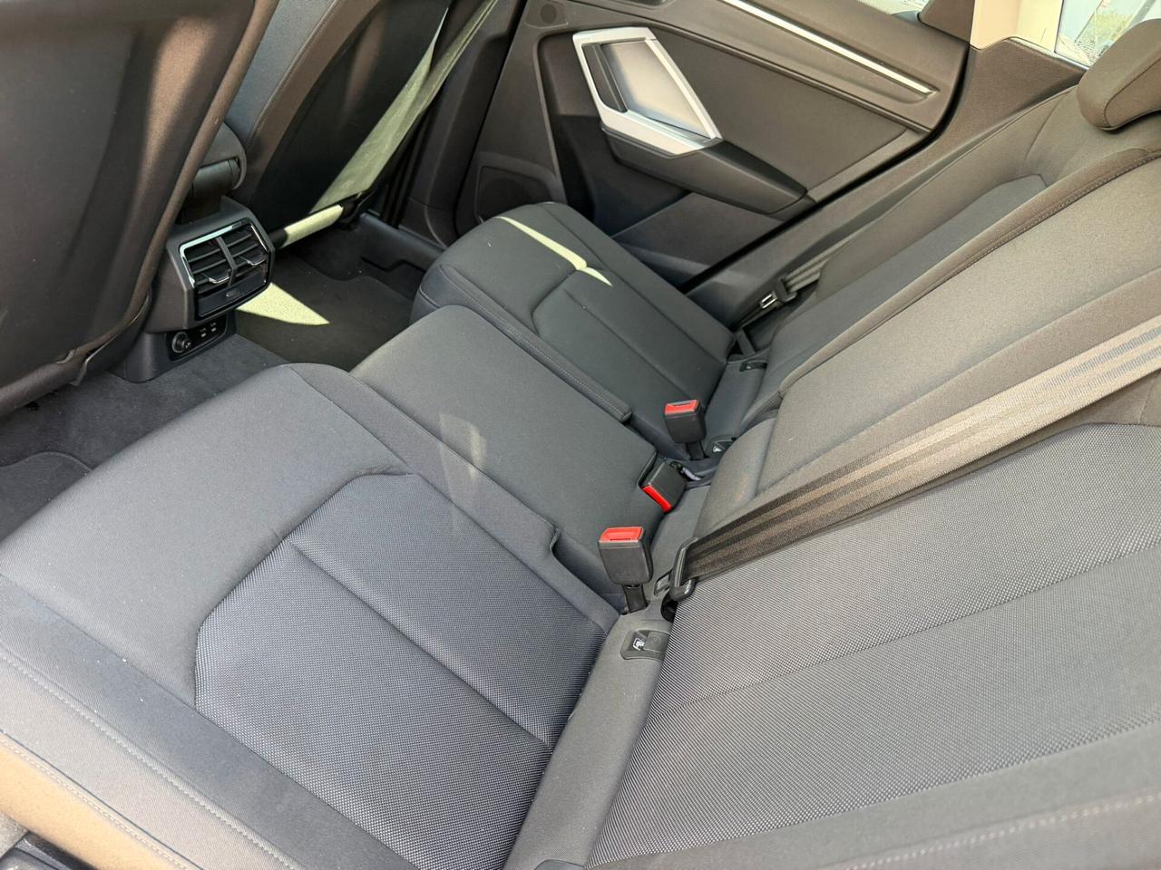 Audi Q3 35 TDI S tronic Business