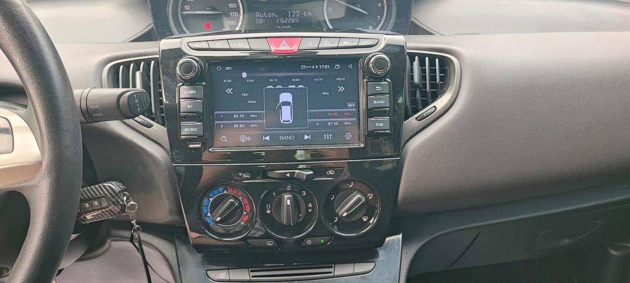 Lancia Ypsilon 1.2 GPL CON ANTIFURTO