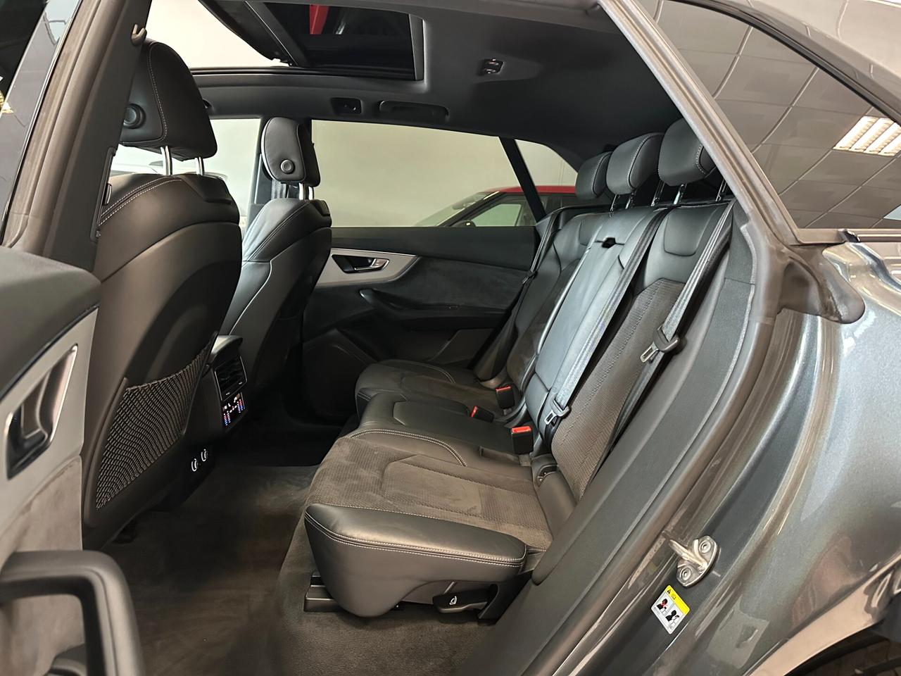 Audi Q8 50 TDI 286 CV quattro tiptronic Sline tetto apribile iva