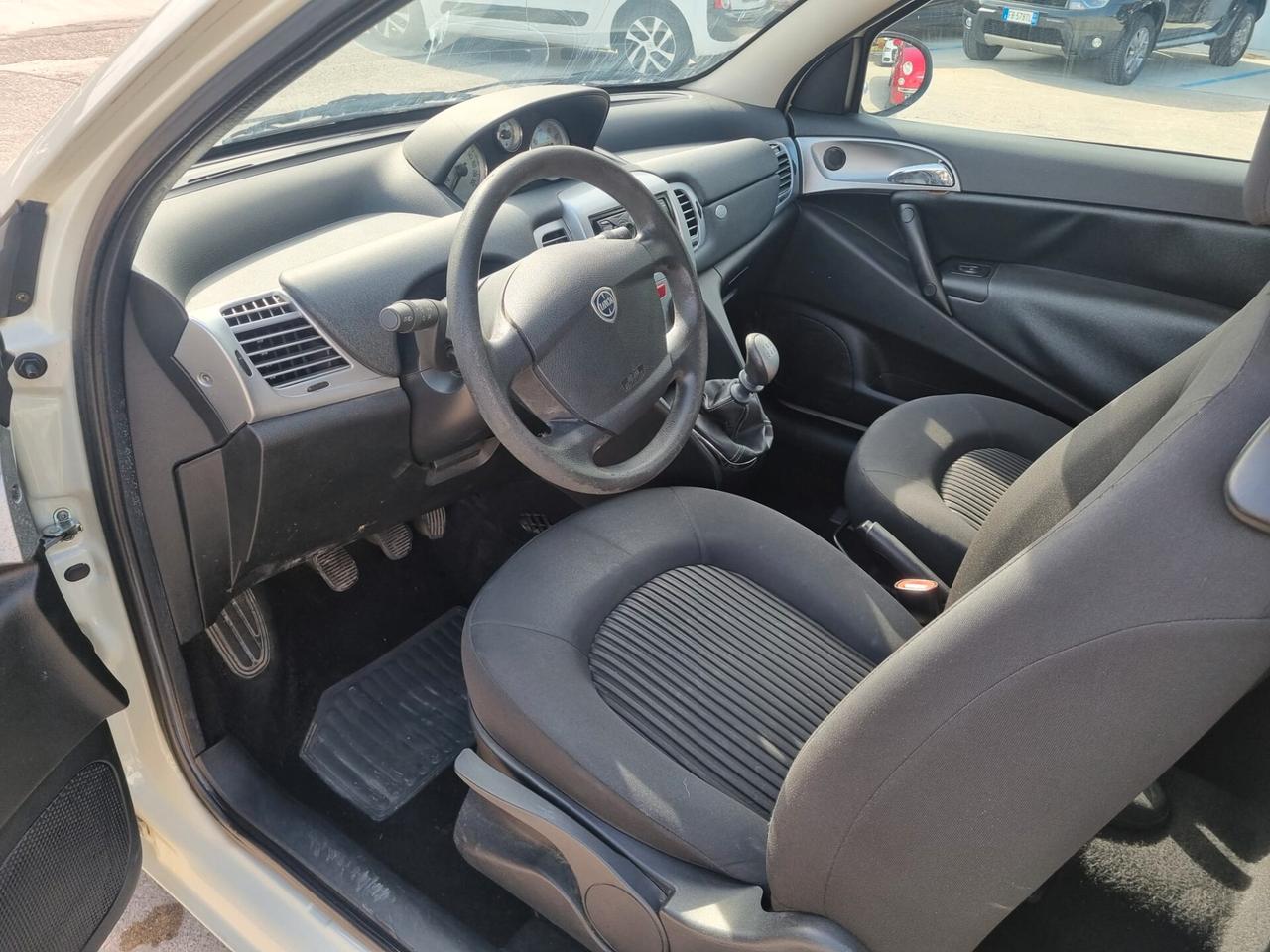 Lancia Ypsilon 1.2 69 CV Diva